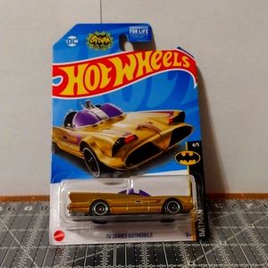 GOLDEN HOT WHEELS 2022 BATMAN, TV SERIES BATMOBILE. #4/5 GOLDEN lot of 2